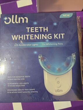 ollm Teeth Whitening Kit in Blue and White